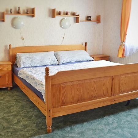Guest House Kuks Екстериор снимка