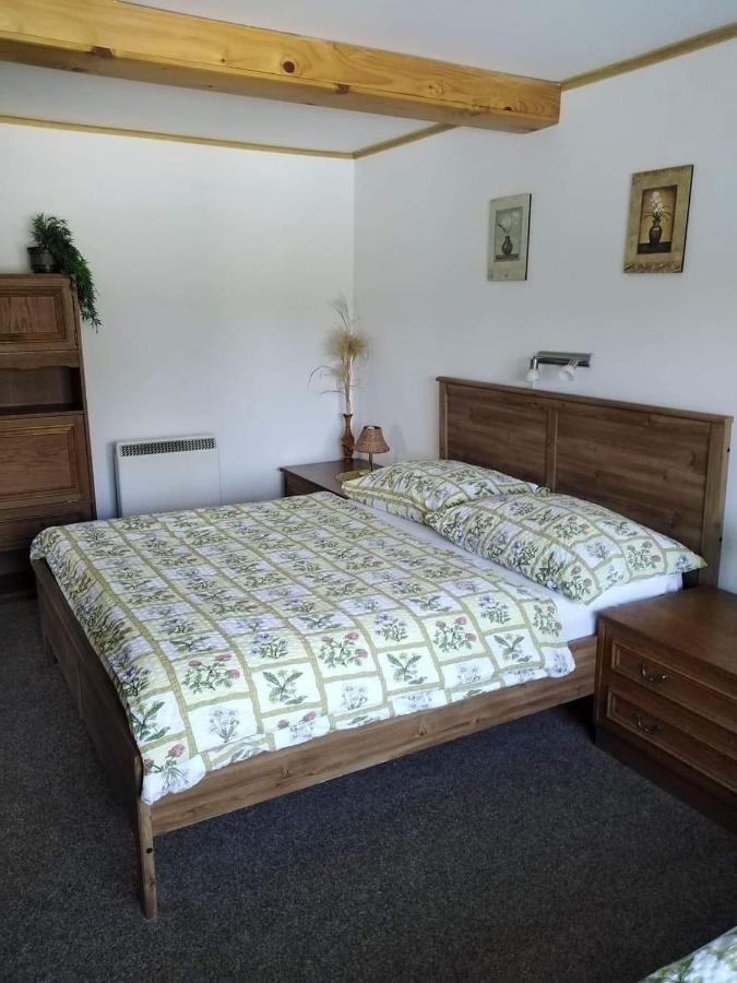 Guest House Kuks Екстериор снимка