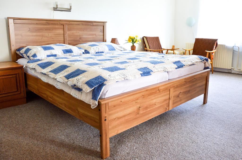 Guest House Kuks Екстериор снимка