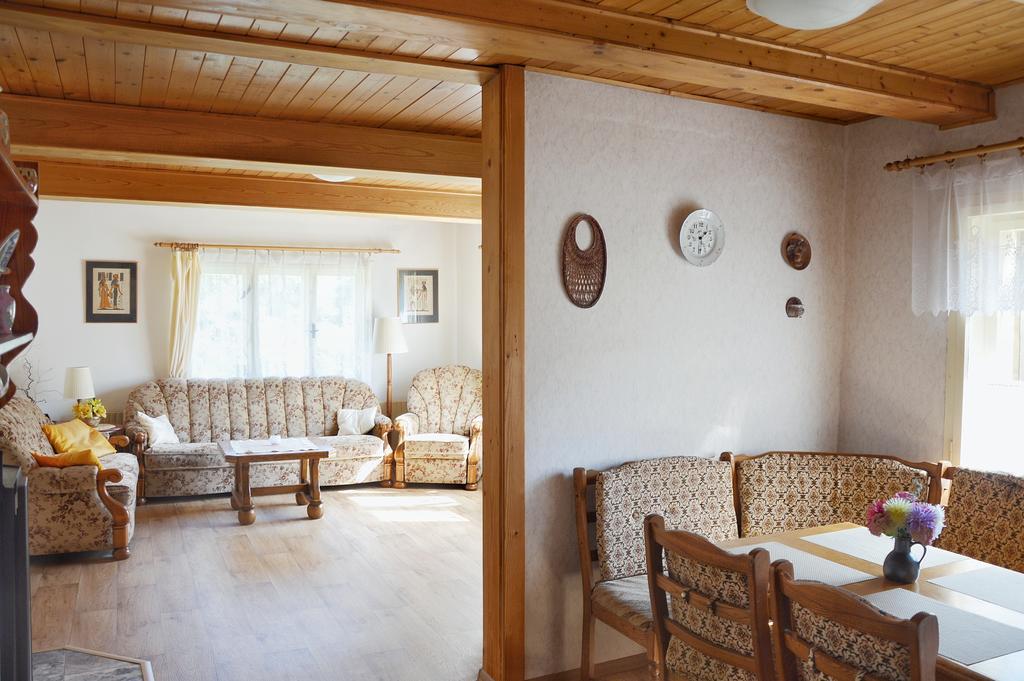 Guest House Kuks Екстериор снимка
