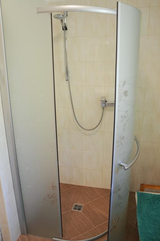 Guest House Kuks Екстериор снимка